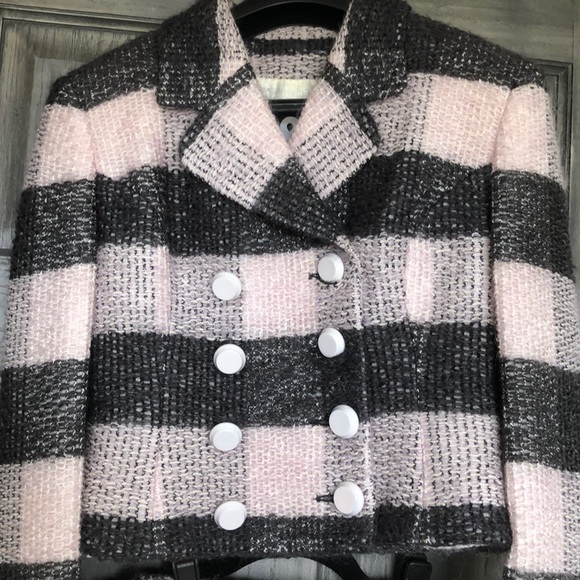 NEW WITH TAGS! DOLCE & GABBANA 2pc KNIT SUIT - Picture 4 of 8